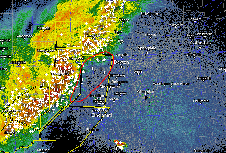 WX_Marker's tweet photo. Lightning ahead of the main line of convection is a sign of anvils extending well ahead of the storm(s). This is often the most dangerous type of lightning #CloudtoGround #AnvilLightning https://t.co/MvYGbpfwci
