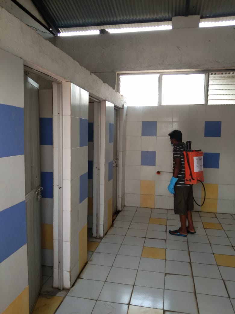 BPCNagpur's tweet photo. #Bharatpetroleum always encourages #SafetyFirstSafetyMust at Workplace.We strive to support our customers, those who are vulnerable, and the DSMs who are on the front lines of this pandemic Covid-19. To continue this push, we are Disinfecting our ROs.
@BPCLimited https://t.co/Jgd9FP5RJ3