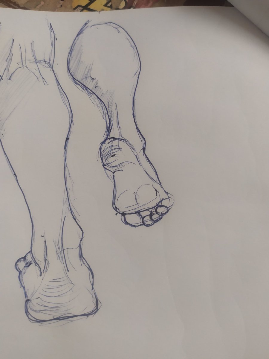 NwosuObiekezie's tweet photo. #feetstudy
#onye103 #nproduction103 #wearenigeriancreatives #ballpointpen #penart #nigerianart https://t.co/CG03u7mBYo