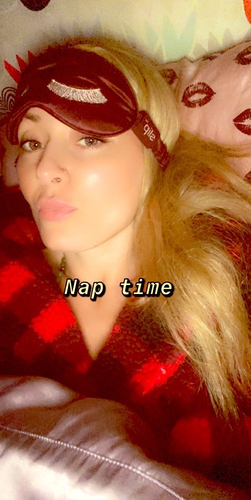 gemz1love's tweet photo. Who said Only old ladies sleep @ 7;15 pm #ThatGoodLife #ZEN zone https://t.co/m8TTT7ZcYY