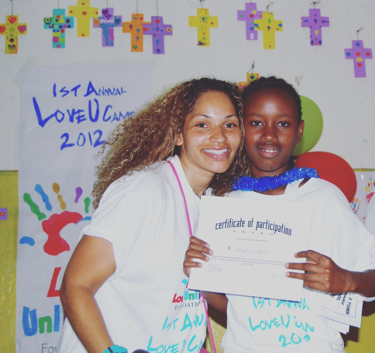 LoveUnlimited0's tweet photo. We would like to wish a Happy Earthstrong to #JrLoveTeam volunteer Va'Sheeka! She started with us as a camper in 2012. She was also a #DillonMottScholar in 2012 and 2013. She then became part of the #JrLoveTeam to continue giving back the love.ππ https://t.co/l1qvCgJUFS