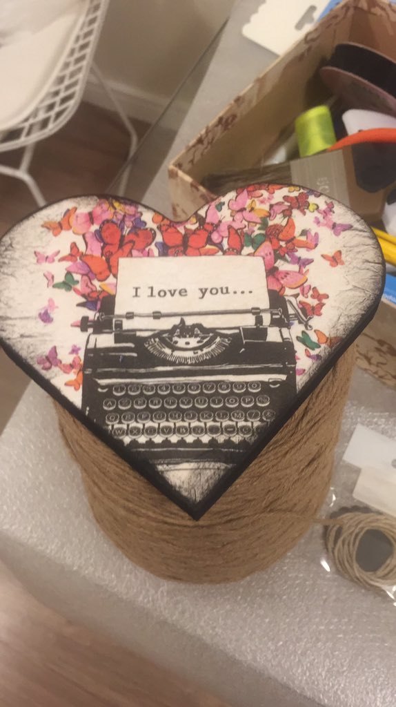 ssa_cm's tweet photo. @pagetpaget I am doing tons of handmade https://t.co/scnHkpLYFY