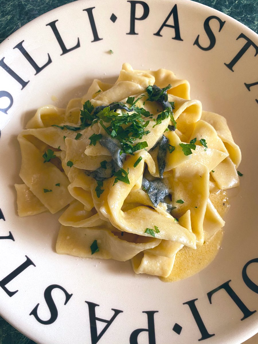 Chef_Tore's tweet photo. When your quarantined and need something to do... Make pasta from scratch! #OldSchool No mixer. #Chef #ChefLife #Pasta #Yummy #FoodPorn #Delish #Fresh #QuarantineLife #Cooking https://t.co/QfM5kIQbsc