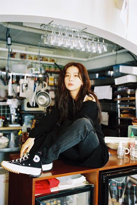 brojabrooo's tweet photo. Uhuk...sistur lagi obsess sama seulgi.
Tapi di role aku selalu kebagian jadi wendy.
Katanya power sama attitude di panggung mirip wendy, hmm baiklah. https://t.co/jxGykrCks6