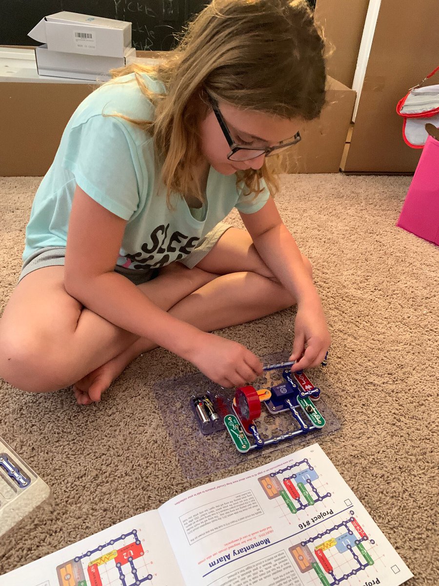 mrspollock4's tweet photo. Barrett kids working hard at home on our Remote Learning Plan. So proud of their diligence! https://t.co/a59a4F3mag