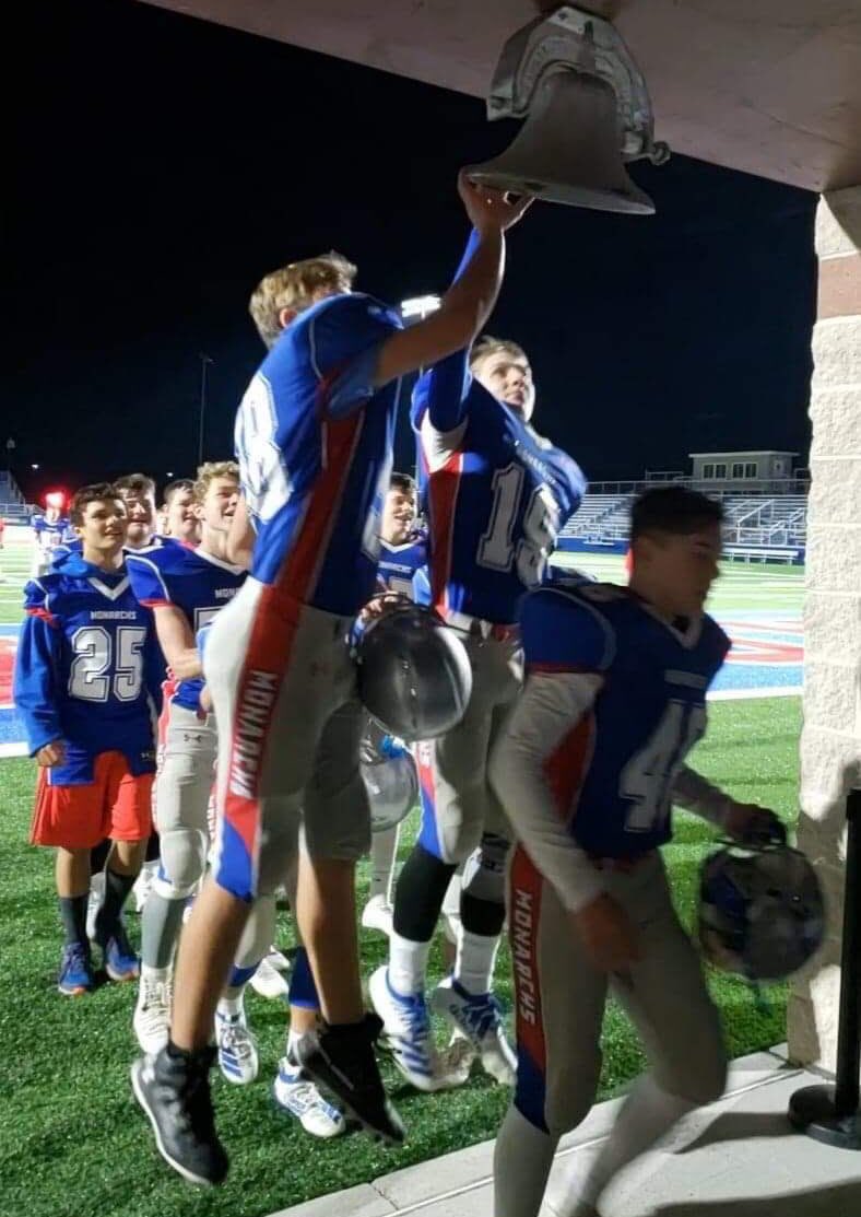 Bralaukai's tweet photo. Swingers Unlimited earns National Champions in Atlanta 2017, Marysville gymnasts earn OCC Champions 2017, First time Freshman 🏈 ring victory bell on new field! #MyMonarchMemory https://t.co/53rXfzSG1j