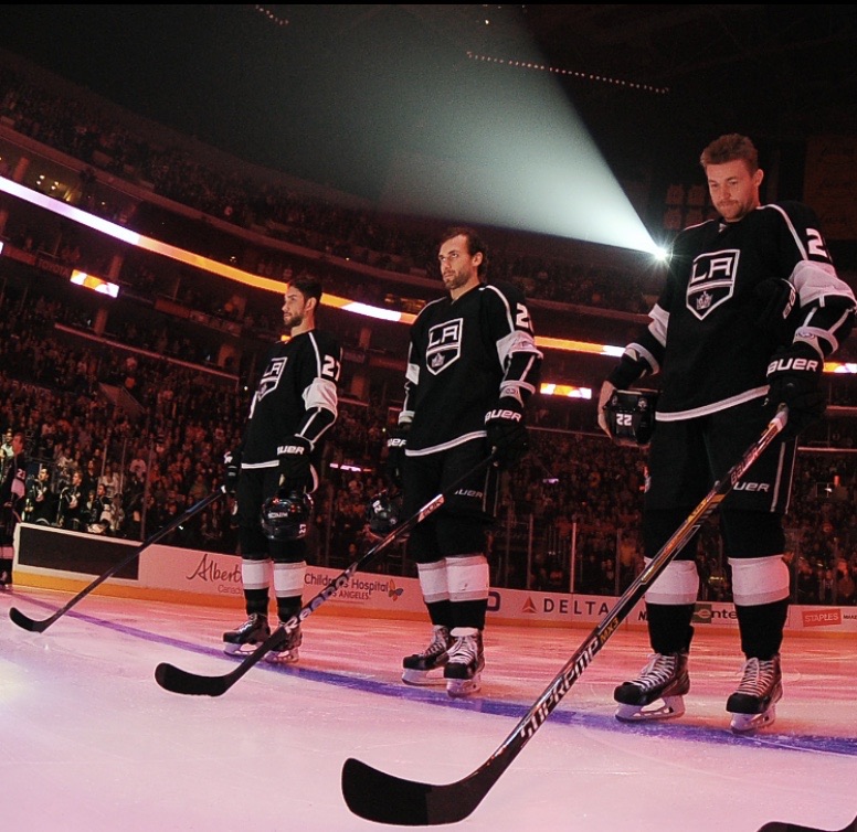 jarretstoll's tweet photo. Thursday @NBCSports Hockey Happy Hour 6pm EST..@LAKings 2014 Stanley Cup Finals game 5....Join me @Edzo16 @amartinez_27
@trevorlewis22 ...Great chatter &amp; awesome memories! Enjoy 🏆 #GKG https://t.co/xWObdzYw0A
