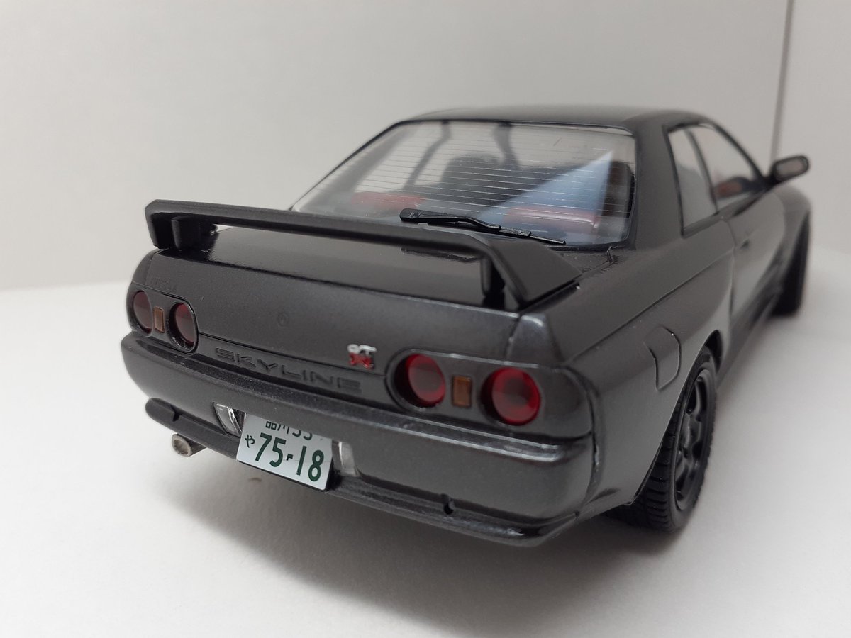 plastic_model_N's tweet photo. ハコスカと同時進行で完成したスカイラインGTR 。
エンジン無し。
ハコスカに載せてしまった。
#プラモデル
#スカイライン32GTR
#ハコスカ
#旧車 https://t.co/EbqLX06QpN