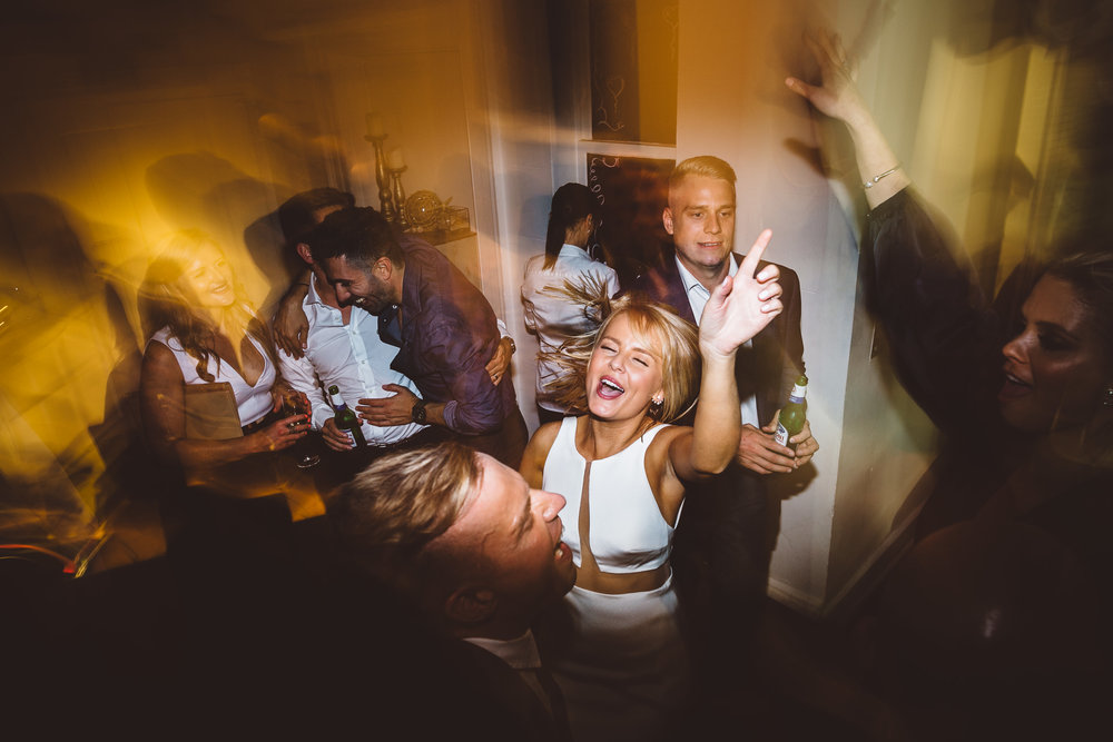 The kind of face(s) we like to see on a DF! Pic: <a href="/miltonganphoto/">Milton Gan</a> #miltonganphotography #SydneyweddingDJ