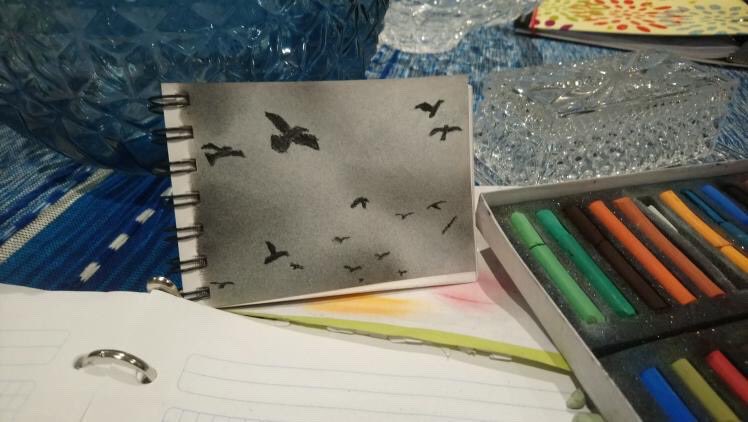 TheMapss's tweet image. Hicieron una pintura de mi fotografía y no saben lo bonito que sentí y siento 😭❤️