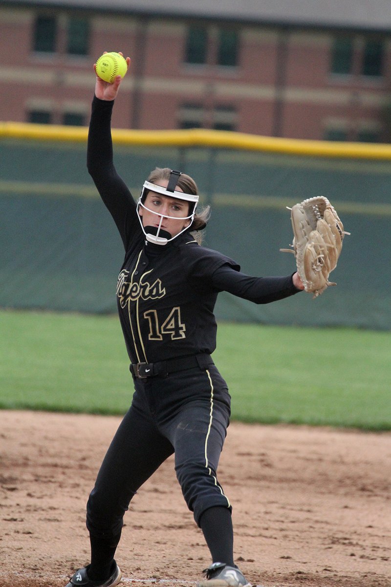 Will_Willems's tweet image. SENIOR SPOTLIGHT: Lebanon's @AbigailMcP02 didn't get the senior season she had been preparing for, but is appreciative of all the memories she got in her three years pitching for @lebanontigers. reporter.net/sports/senior-…
