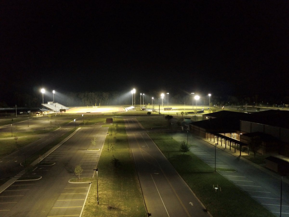 RockvaleHS_Ath's tweet photo. The lights were on at Rockvale High School for the Class of 2020! #BeTheLightTN #BeTheLight #RocketsUp @RockvaleHigh_TN https://t.co/Rn269v3RA9