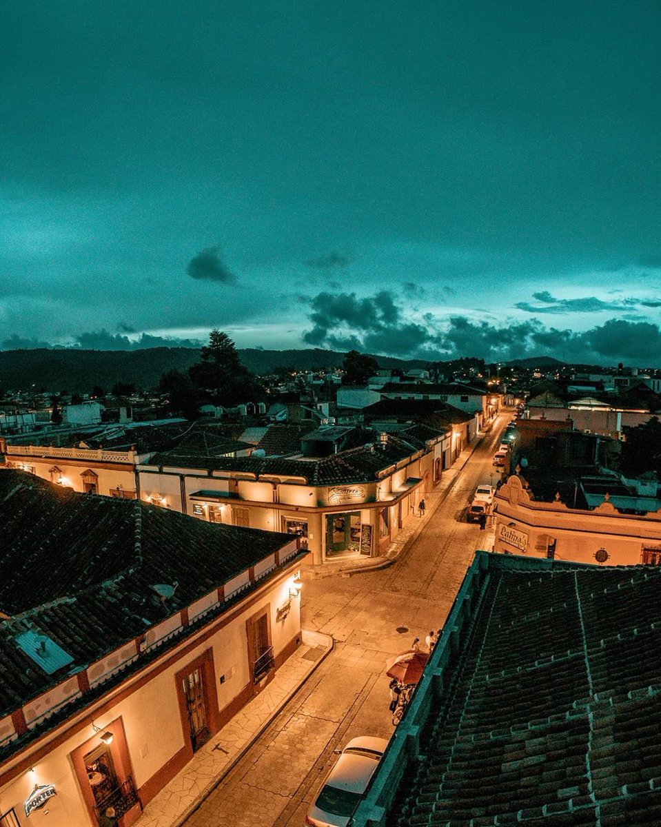 InspiraChiapas's tweet photo. #SiFueranVacacionesYo estaría disfrutando de atardeceres en el pueblo mágico de San Cristóbal de Las Casas. #Chiapas https://t.co/KZ6UqtaGqb