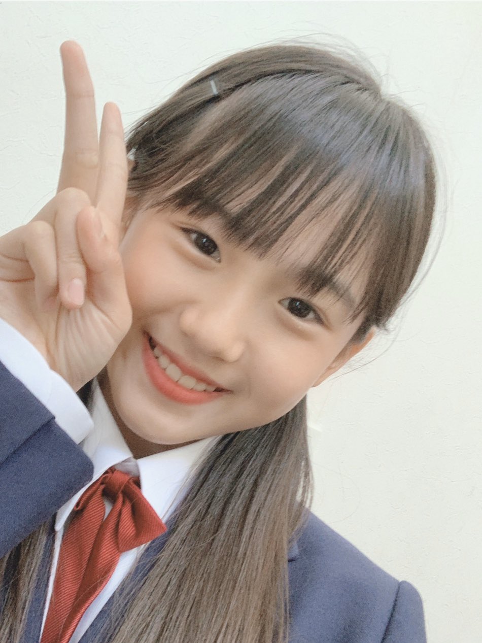 Twitter 上的 石田凛音 言うの忘れてましたが月曜日に無事に中学の入学式できました 次の日から5 6までまた休校です 中学生のりおんも変わらずよろしくお願いします T Co Sjzerjuwiq Twitter