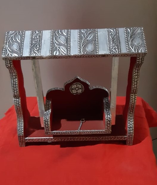 ethnicpip's tweet photo. People who are very religious look for exclusive accessories for their puja mandir at home. One of the puja items is jhula. Jhula is used in every household, mainly in the puja room. Shop Now here https://t.co/jBKP4wekna https://t.co/FjHuBromaL