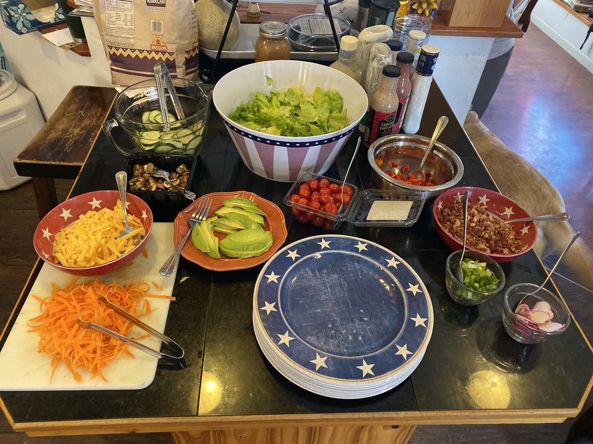 ChaoticOctopus's tweet photo. Preparing for the niacin rush! No cooking tonight, but lots of prep. @FoodiePeakers @MyPeakChallenge #MPC2020 #CaitsKitchenImprov #CBCookClub #CookingWithChaoticOctopus # https://t.co/VVKR5LeboA