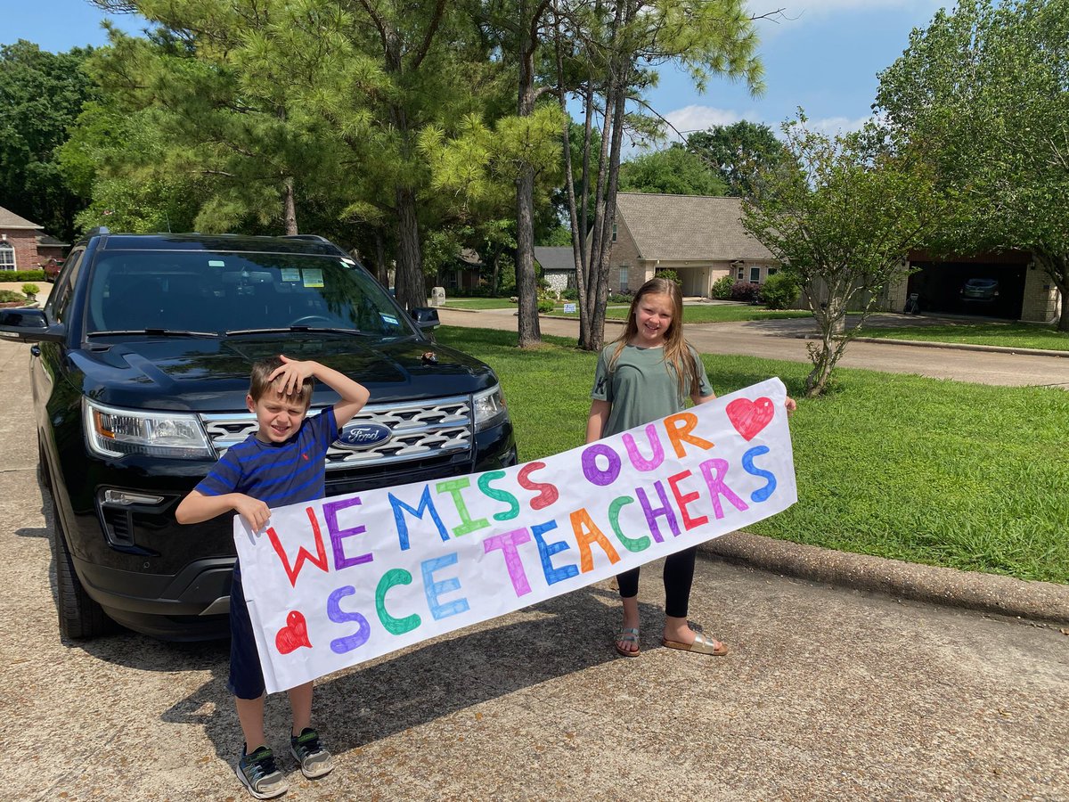 kinderatthehelm's tweet photo. SCE Teacher Parade part 2!@kinderatthehelm @Stewart_Creek @MISDNews #scetrailblazers https://t.co/tSJnYXA6zV