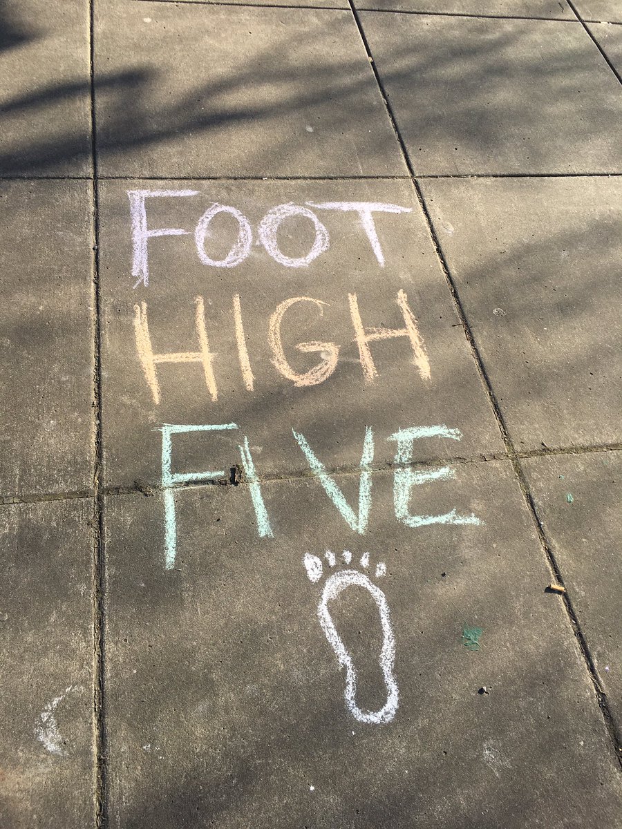 I’m sure we could all use some encouragement as we weather the  #COVIDー19 pandemic, so I’m going to do a thread of positive messages left around my PDX neighborhood that I’ve seen on my walks over the last few weeks.I’ll mostly just let the visuals speak for themselves
