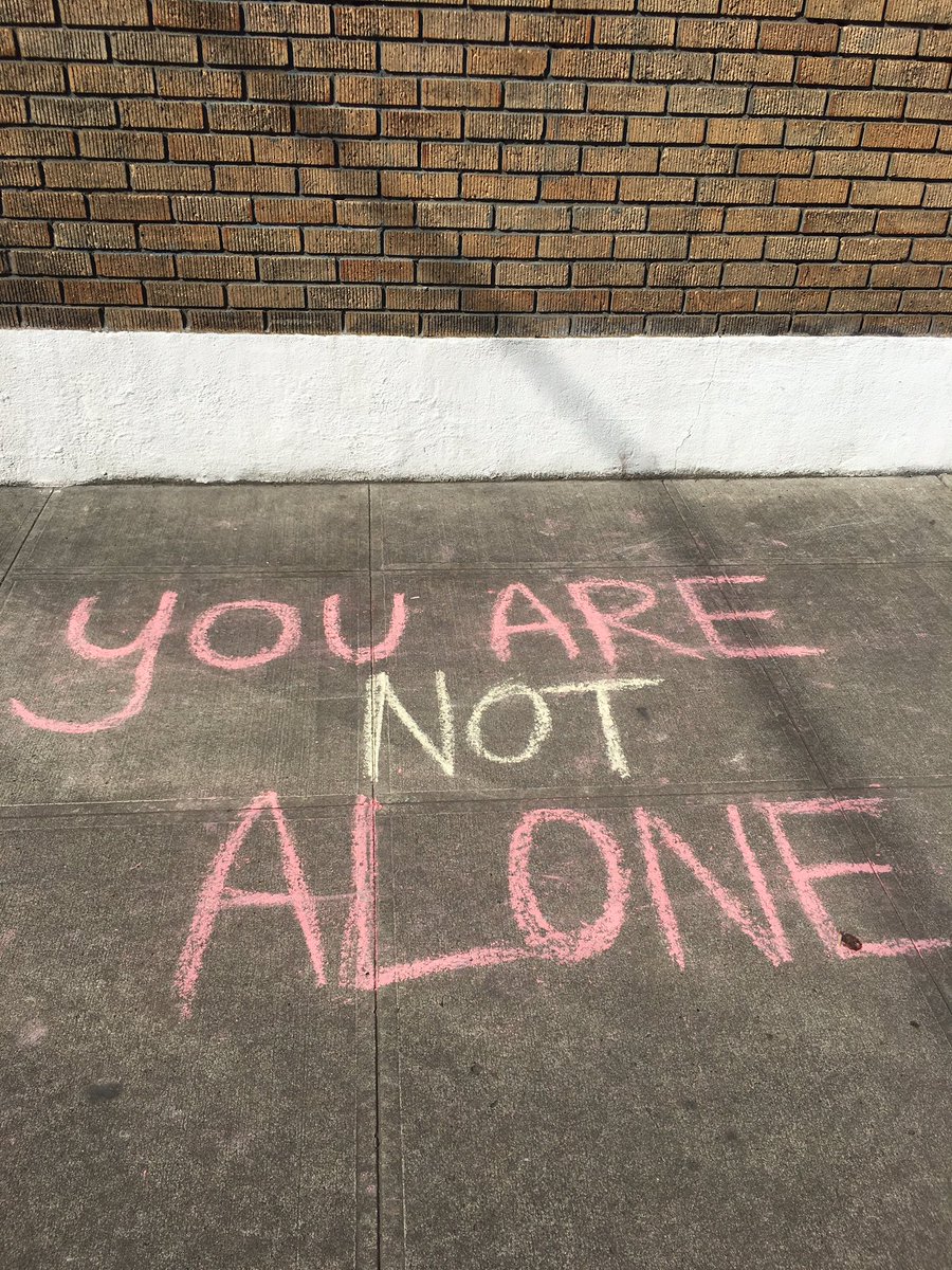 I’m sure we could all use some encouragement as we weather the  #COVIDー19 pandemic, so I’m going to do a thread of positive messages left around my PDX neighborhood that I’ve seen on my walks over the last few weeks.I’ll mostly just let the visuals speak for themselves