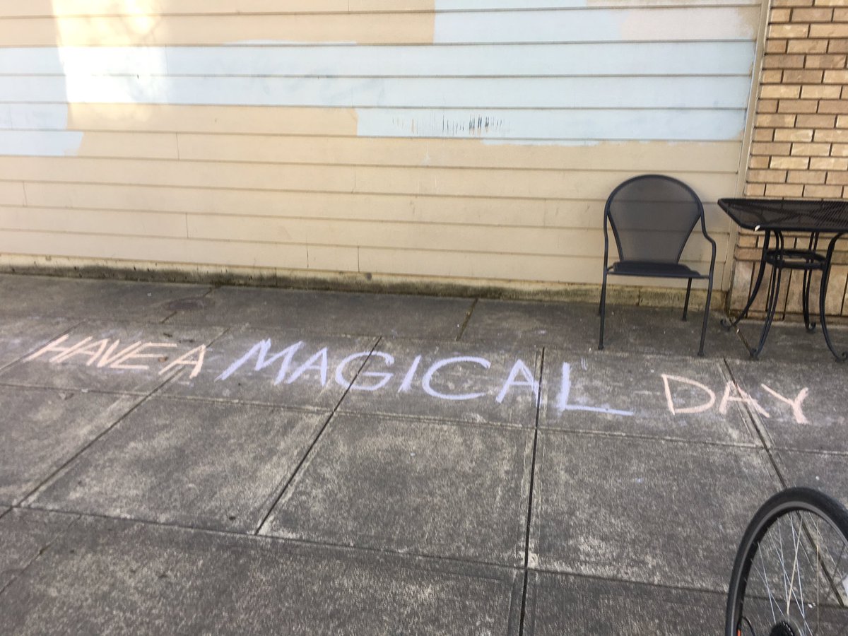 I’m sure we could all use some encouragement as we weather the  #COVIDー19 pandemic, so I’m going to do a thread of positive messages left around my PDX neighborhood that I’ve seen on my walks over the last few weeks.I’ll mostly just let the visuals speak for themselves