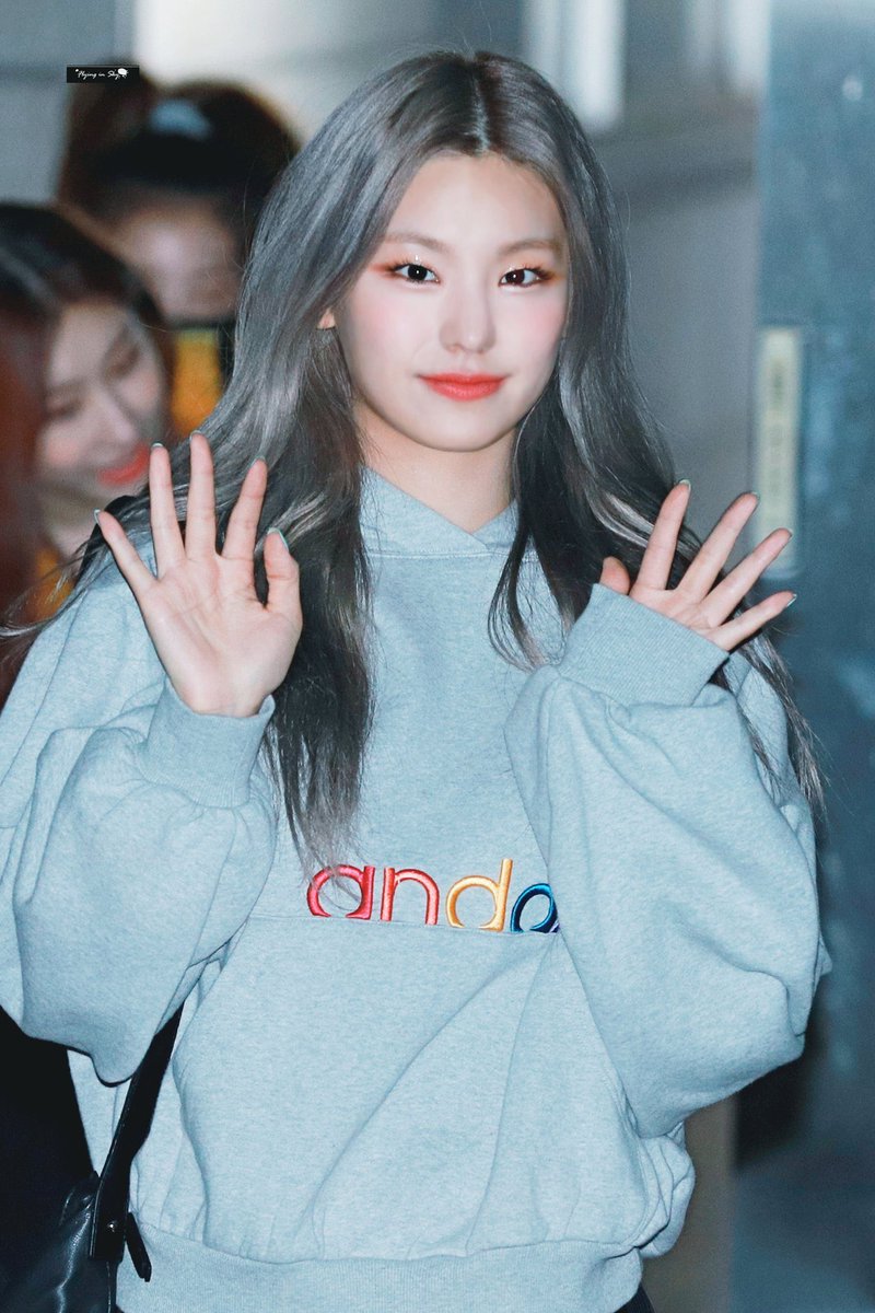how can every hair color suits her