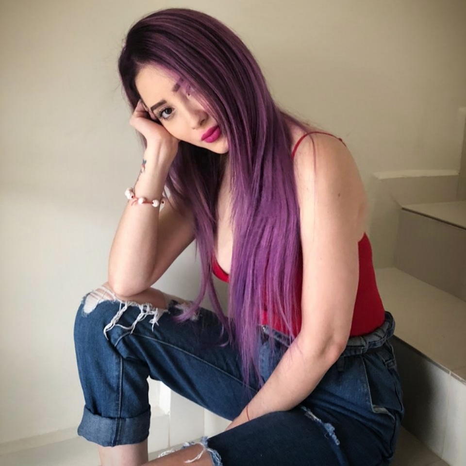 MarylouMonzon's tweet photo. New look 💜🦋 https://t.co/dhVta4mXXf