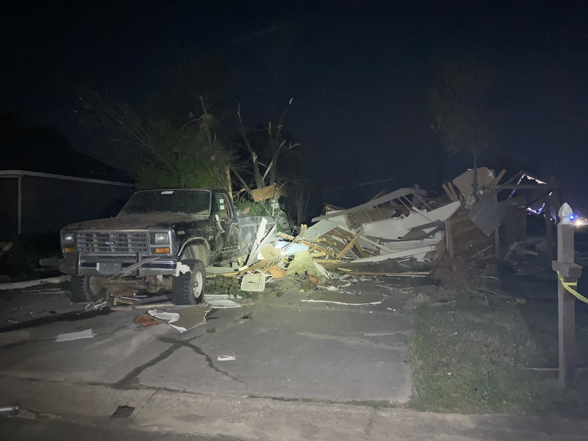 JurneeTaylorTV's tweet photo. Take a look at these photos. This area was hit hard. Families in the area say they had only a couple of minutes to take cover. https://t.co/dii0vytAEn