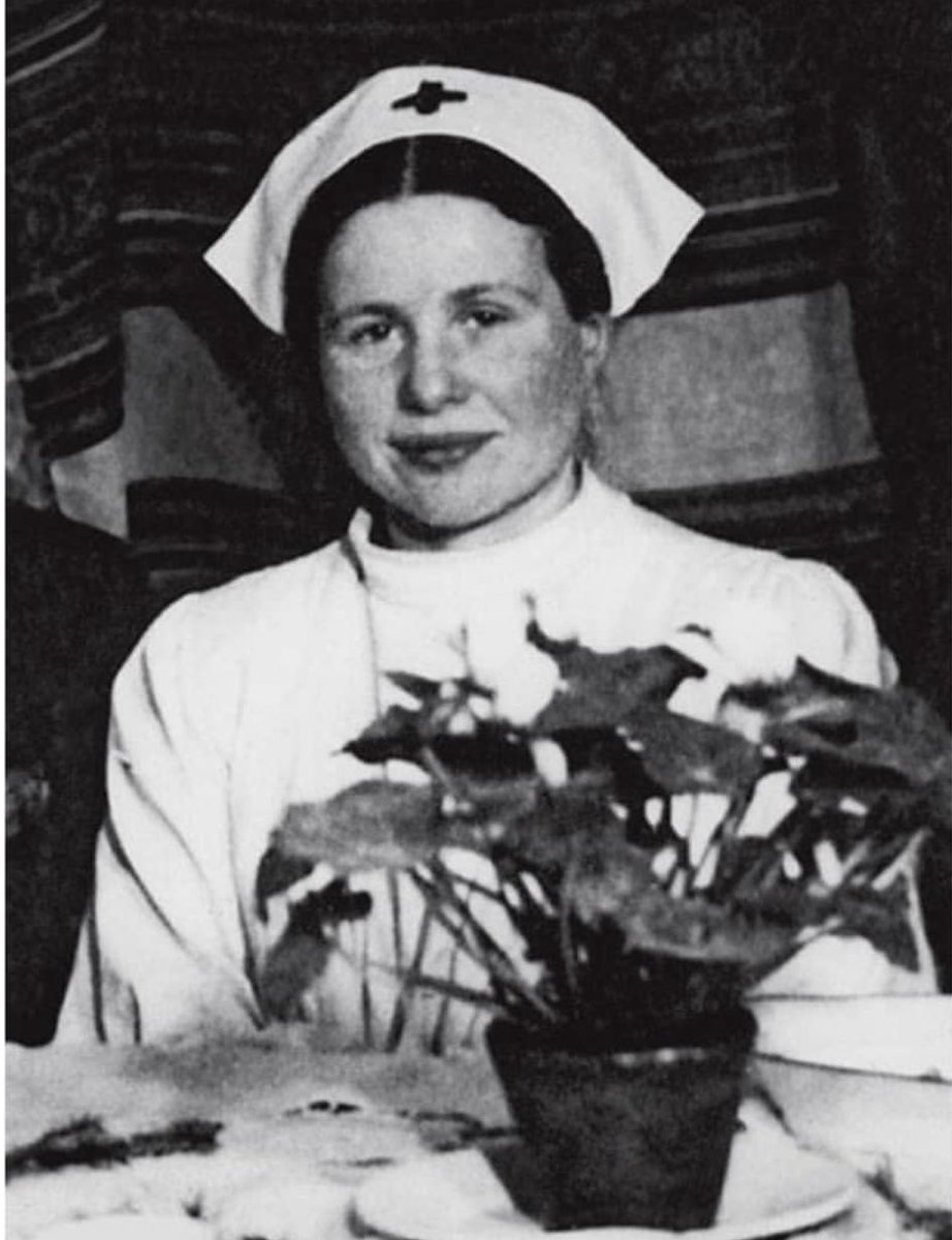 HistoryInPics's tweet photo. Irena Sendler (1910 - 2008) the Polish social worker and nurse who smuggled an estimated  2,500 Jewish children out of Nazi-occupied Warsaw.

She was eventually caught by the Nazis and despite being tortured and having both her arms and legs broken, she did not reveal the names https://t.co/RJI89wO524