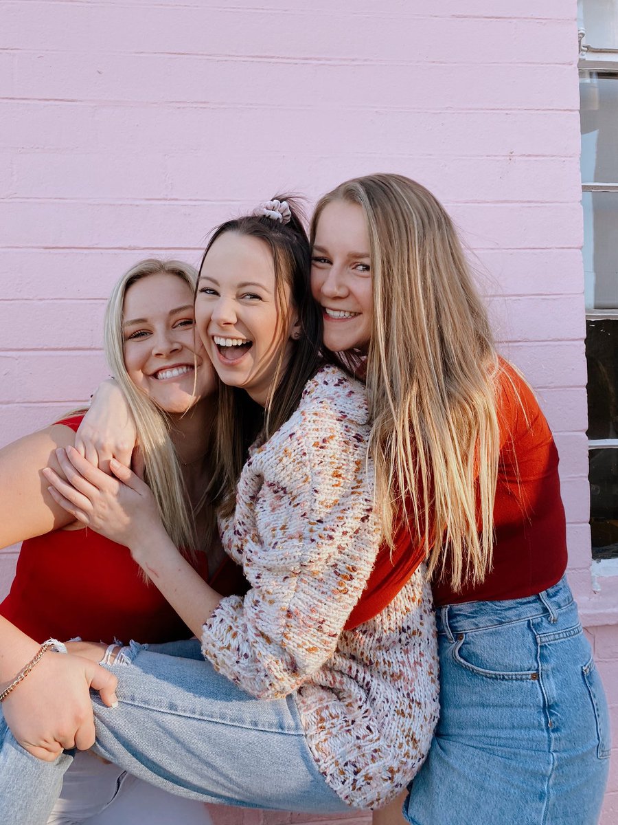 BIG smiles for BIG appreciation. Missing our bigs extra today💛✨