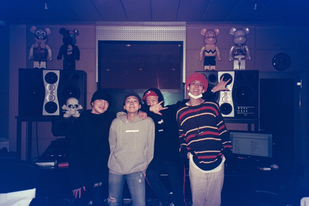 thelitnayaa's tweet photo. 4 amazing guys in one best group, WINNER 💙 Will always remember and wait for you 💙
#REMEMBERWINNER
#위너_오늘발매_잊지말고_리멤버
@yg_winnercity @yginnercircle @official_mino_ @official_yoon_ @official_hoony_ @official_jinu_ https://t.co/uzzjQX5bvV