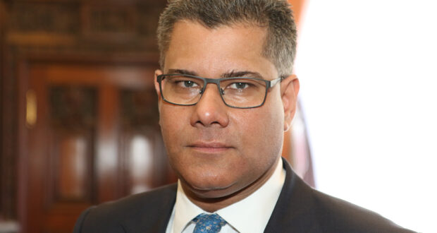 Construction News (@cnplus) on Twitter photo We're taking action: CN editor @CN_Lem has called on business secretary <a href="/AlokSharma_RDG/">Rt Hon Lord Alok Sharma</a> to ‘put worker safety first’ – join us in urging the government to take action #COVIDSafetyFirst bit.ly/2USa3L8 We're taking action: CN editor @CN_Lem has called on business secretary <a href="/AlokSharma_RDG/">Rt Hon Lord Alok Sharma</a> to ‘put worker safety first’ – join us in urging the government to take action #COVIDSafetyFirst bit.ly/2USa3L8
