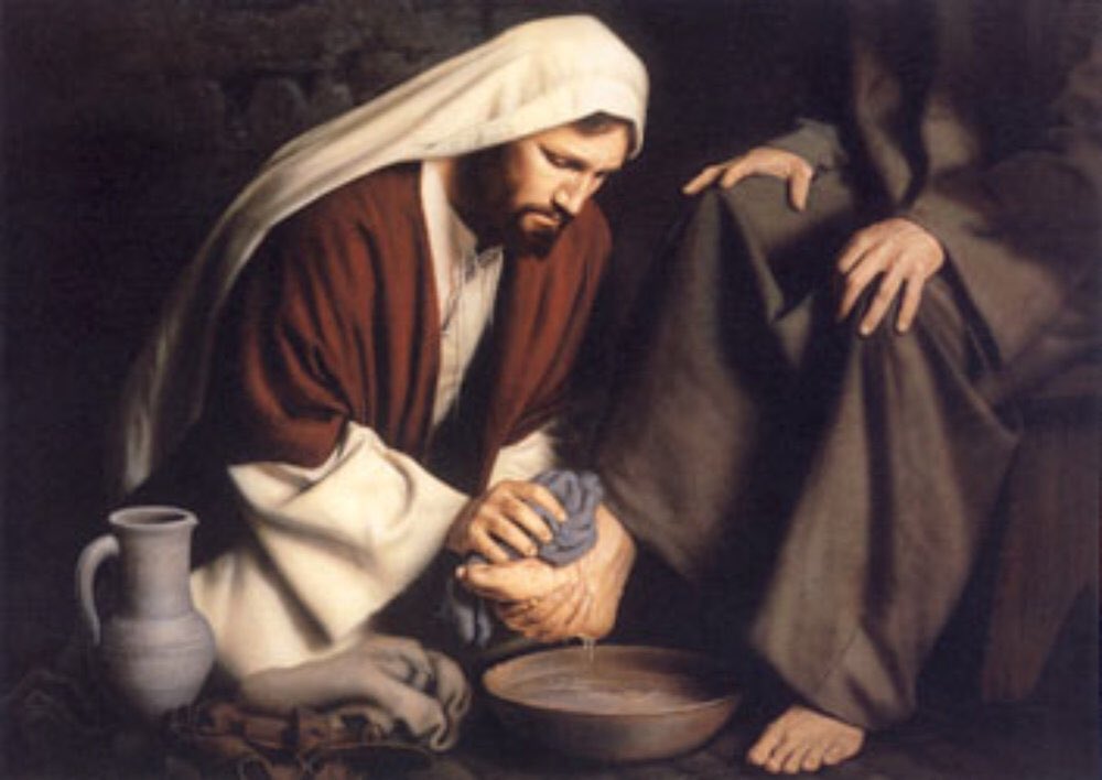 HCDSB's tweet photo. On #HolyThursday, we remember how Jesus washed the feet of his disciples, and are reminded to care for one another, even in our darkest moments. Where there is charity and love, God himself is there. #UbiCaritas #HolyWeekAtHome #TogetherApartHCDSB https://t.co/IZ5ltmakDm