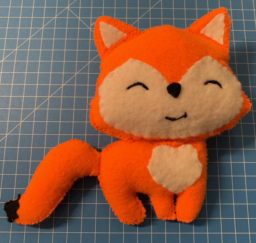 nov_craft's tweet photo. Cute little foxxo I made one day :) maybe you want to give one a home too ? https://t.co/nramxDZ7wa