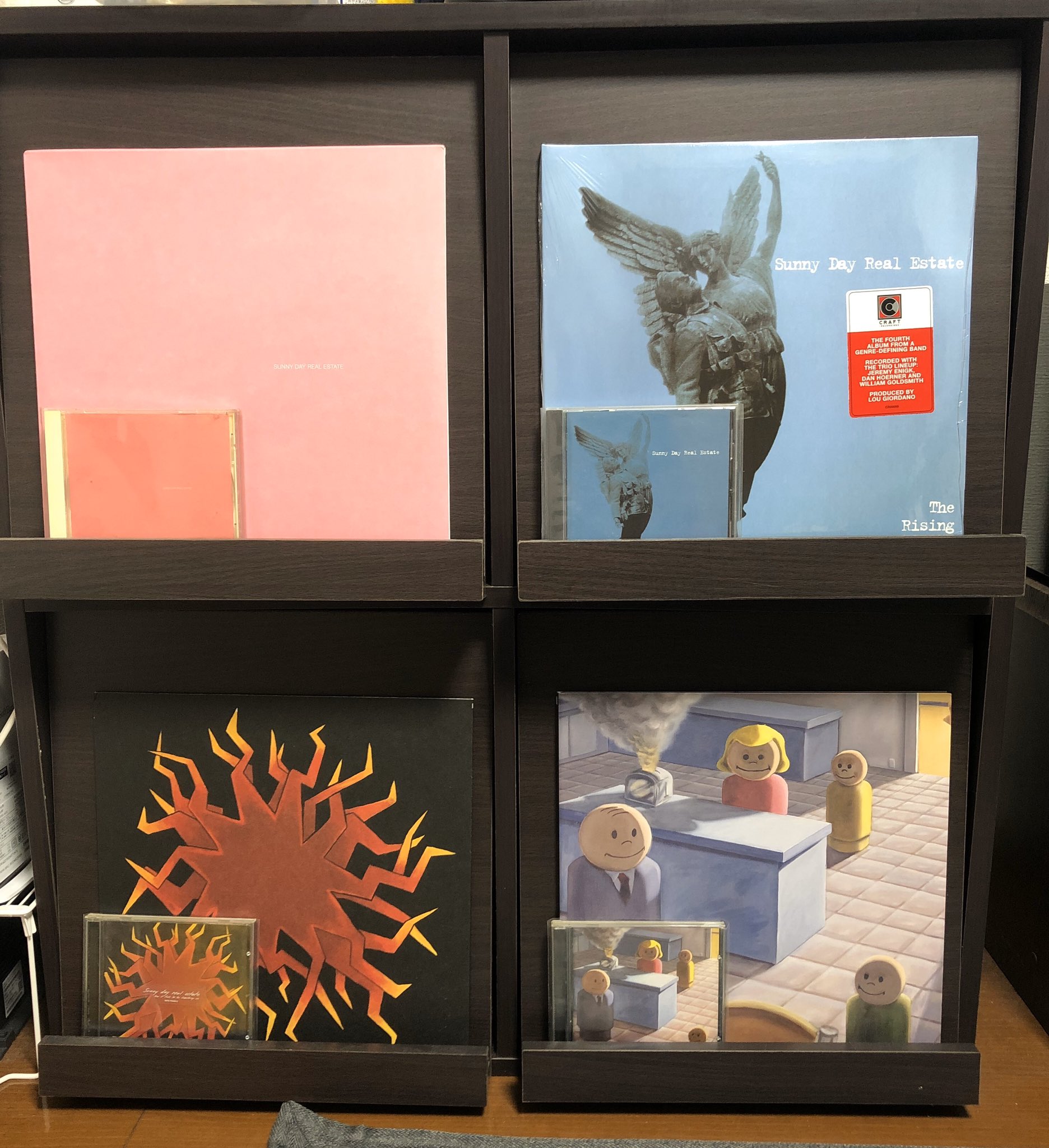 Cola Kids Sunny Day Real Estateの全アルバムをcdとlpで揃えられたのを機に聞き直してるんだけど本当最高 繊細な歌とギター 緩急あるリズム隊 弾き過ぎない音数 曲の展開 全部グッとくる 初めて聞いた17歳の頃からずっと理想系だな Sunny Day Real Cola Kids Sunny Day Real Estateの全アルバムをcdとlpで揃えられたのを機に聞き直してるんだけど本当最高 繊細な歌とギター 緩急あるリズム隊 弾き過ぎない音数 曲の展開 全部グッとくる 初めて聞いた17歳の頃からずっと理想系だな Sunny Day Real