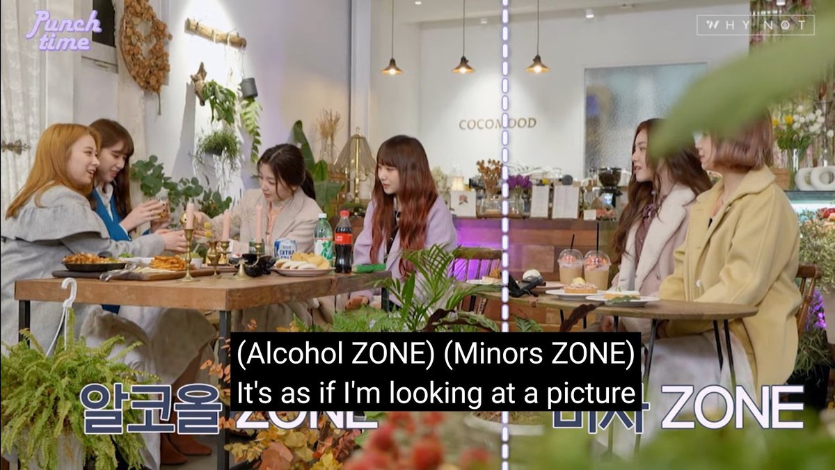 The acorn babies look like theyre in high chairs while watching the legals drink jsjsjsj im glad they still included them tho #RocketPunch  #로켓펀치  #BOUNCY  #Punch_Time