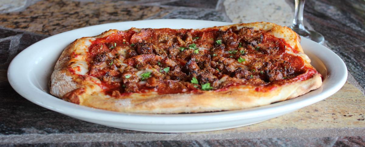 Pizza &amp; Toasted Ravioli Thursdays at Favazza's on the Hill conta.cc/2XjQkWv