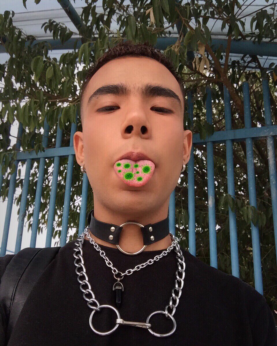 Danny_sad_0's tweet photo. Así me siento si salgo https://t.co/yEbhkOINs1