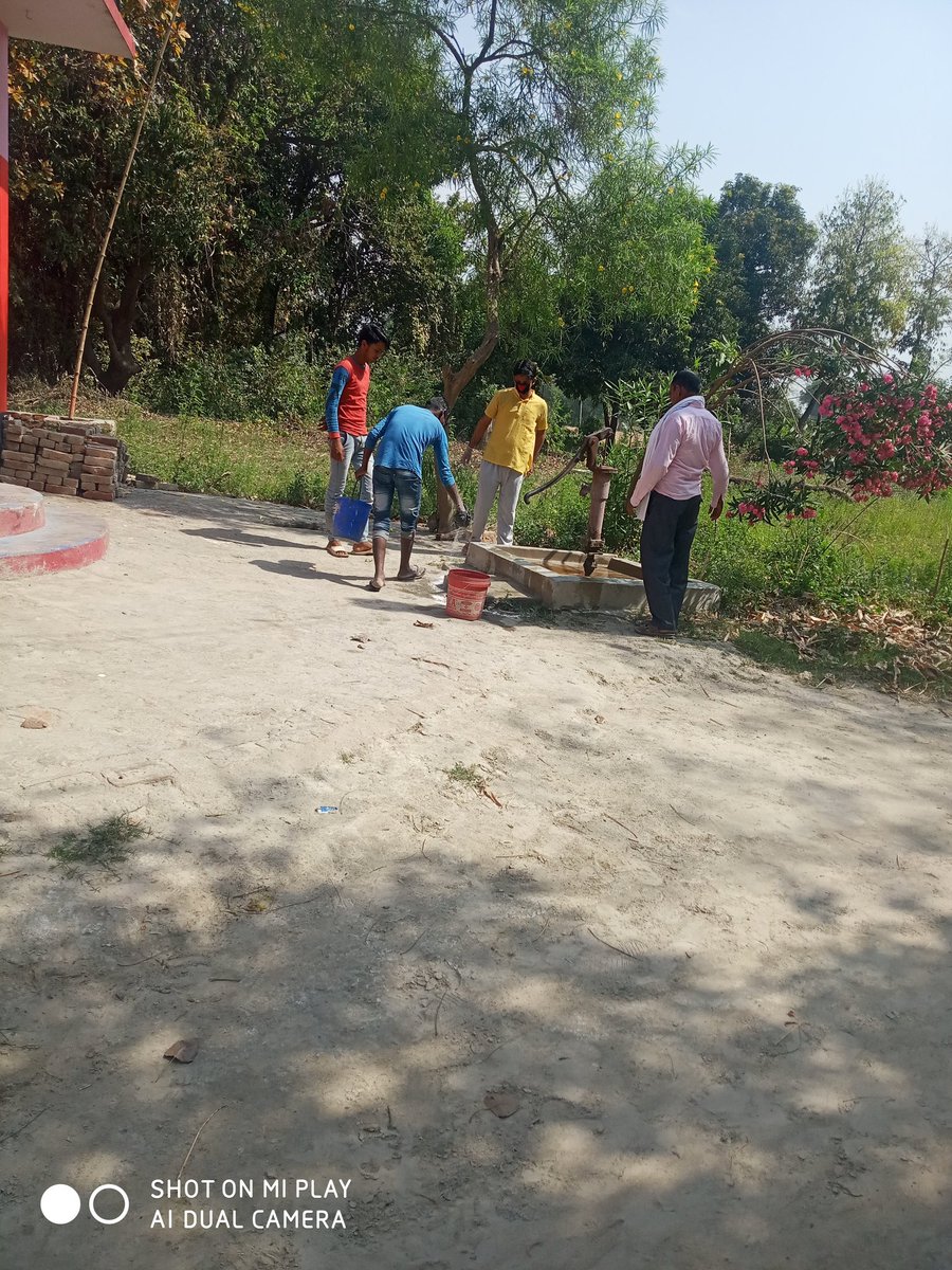 bftindiaorg's tweet photo. कोरोना वायरस से बचाव हेतु उपाध्याछापर गांव में भविष्य फाउंडेशन ट्रस्ट की ओर से सेनिटाइजर का कराया गया छिड़काव https://t.co/33sKDL73dG

अपने क्षेत्र मैरवा  की खबरों के लिए डाउनलोड करें पब्लिक (Public) ऐप https://t.co/0KW7xzNGJT