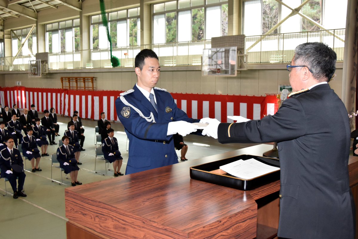 長野県警察 警察学校では 4月7日に 初任科第170期 第171期 一般職初任科第32期の入校式を挙行しました 入校生は 県民の安全 安心を守るという志を胸に 長野県警察の一員としてスタートを切りました 長野県警察 警察学校では 4月7日に 初任科第170期 第171期 一般職初任科第32期の入校式を挙行しました 入校生は 県民の安全 安心を守るという志を胸に 長野県警察の一員としてスタートを切りました