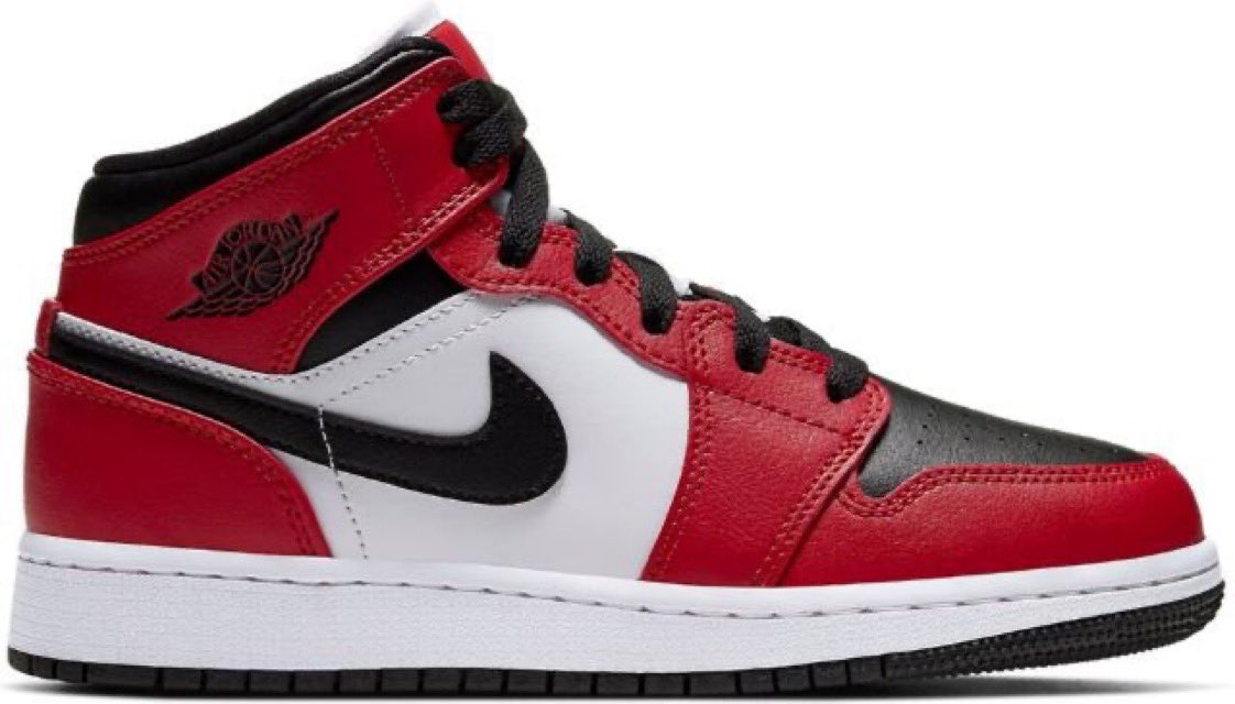jordan 1 mid chicago black toe grade school