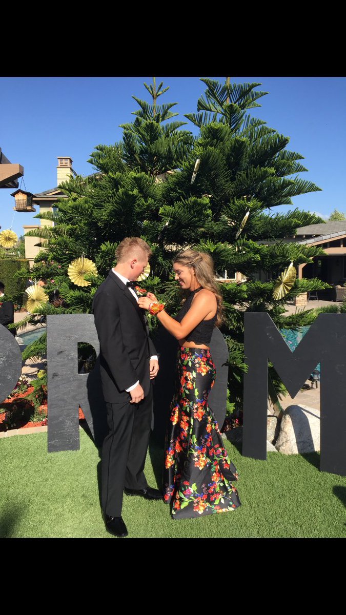 haileyaguayo's tweet photo. Happy promaversary @mattjroberts_  thanks for unblocking me 💗 https://t.co/nqHrm80B9B
