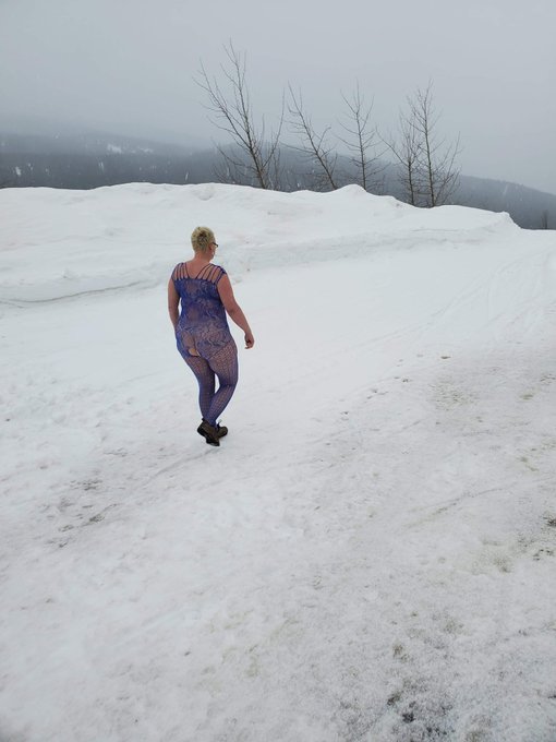 Out for a winter hike today.  Spring is in the air.  It's late this year.  Loving my new blue body stocking<a href="/tag/lingerie"class="tags"><span>#lingerie</span></a><a href="/tag/chubbygirl"class="tags"><span>#chubbygirl</span></a><a href="/tag/usedlingerie"class="tags"><span>#usedlingerie</span></a>
