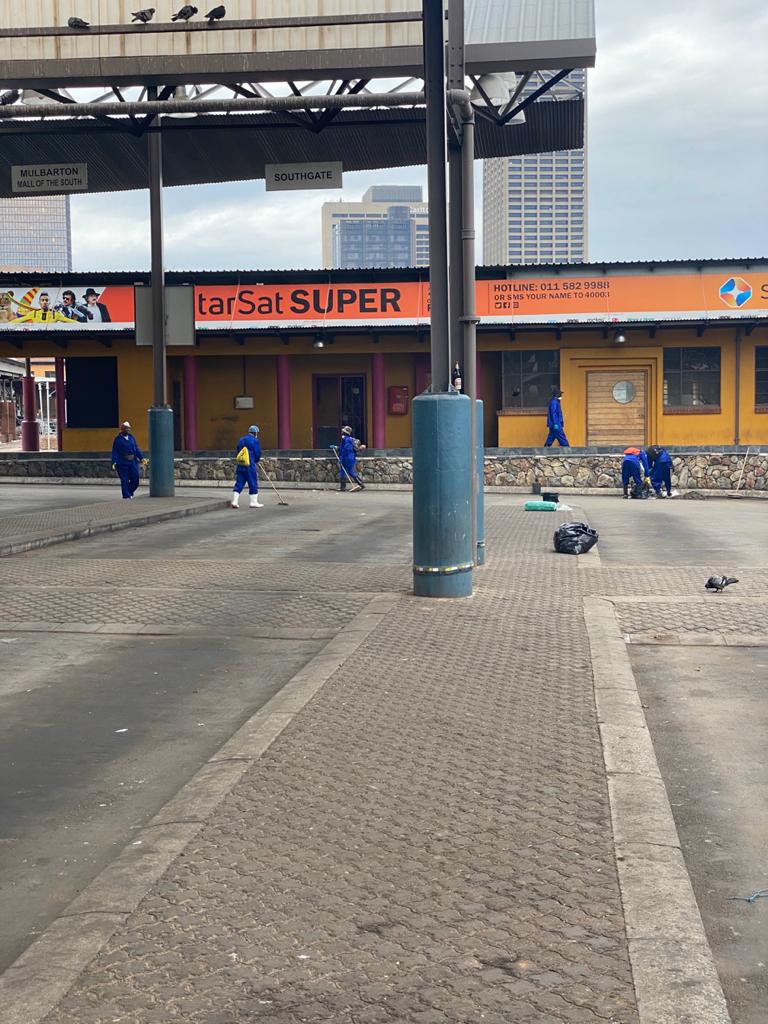 More pictures of outisde: Faraday Taxi Rank and Traders Market also received a much needed visit from the deep clean squad  #Day14ofLockdown  #StayAtHome    #JoburgCares ^NS