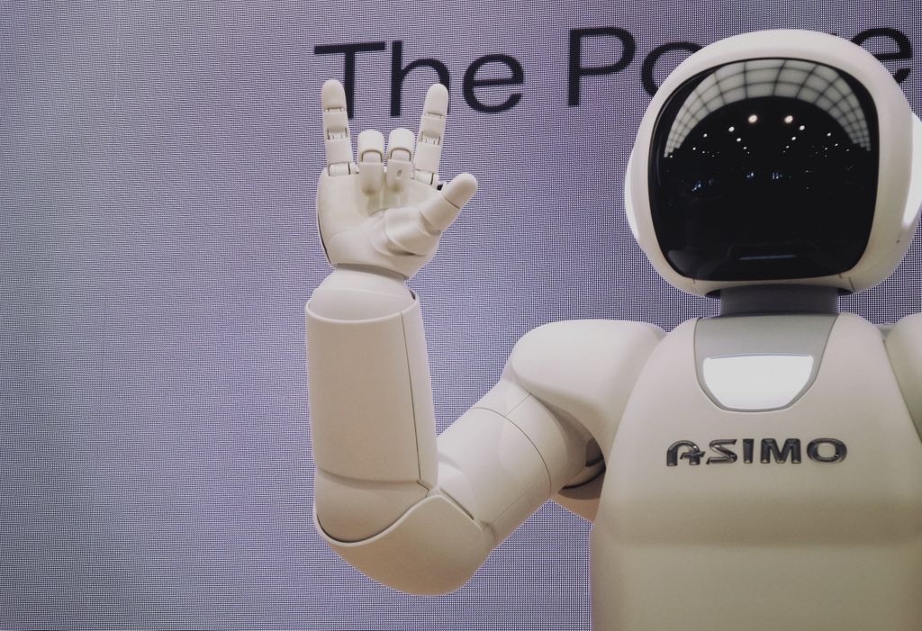 insurtechtalk's tweet photo. These are only a few, but very important 🙌 ways in which #AI is shaping the future of #insurance and #Insurech. Check the 5 most promising applications; https://t.co/w2UnuZK7Gi
#xtwce #insurance #InsurTech CC @nigelwalsh @TunstallAsc @NicoleAnMo @thisismattj https://t.co/rezBP4O6wD