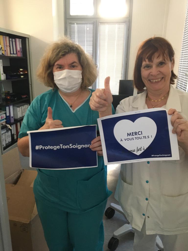 ProtegeTonS's tweet photo. Des pousse-seringues (essentiels pour ouvrir de nouveaux lits en réa.) sont arrivés aux hôpitaux Bichat, Lariboisière, Georges Pompidou et à la clinique du Val d'Or grâce à vos dons ! Merci à tou.te.s pour votre soutien 💙 #protegetonsoignant https://t.co/rUO8y6azIg