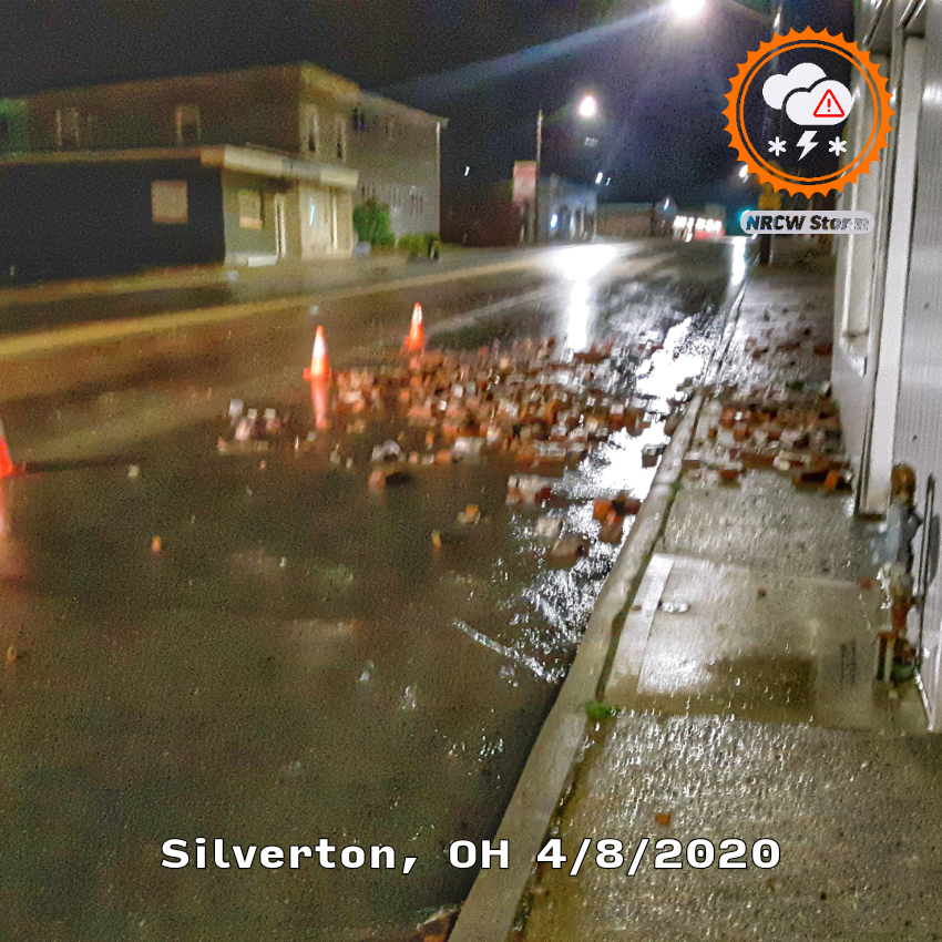 NRCWStorm's tweet photo. Here's a few snapshots of damage in Silverton, OH from tonight's tornado-warned cell... https://t.co/Zv0mQRErOg