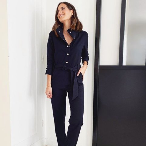 beaufully's tweet photo. [ COZY AT HOME]
Cette semaine, l'Agence prend le temps de sélectionner ses looks coups de coeur.

>>> Look du jour <<<
La combinaison est une tenue cool pour le télétravail. On est à l'aise tout en restant apprêté ! ✔️

https://t.co/wZo5w5KVWq

#RestezChezVous #ConfinementJour24 https://t.co/nhhvbTq3RF