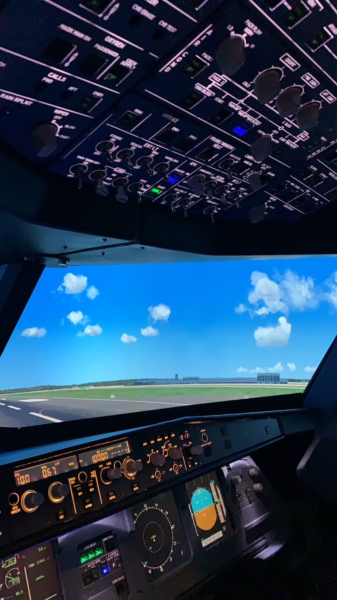 YouflyD's tweet photo. Der @YouflyD Simulator in #Hangelar #EDKB nimmt Form an! Es wird sehr bald nach #CoronaLockdown losgehen!

@notfallmedkoeln @DGLRM_eV @EsamGroup @astro_JS @Cpt_Kerk_hoff https://t.co/D6rjRncZ1T