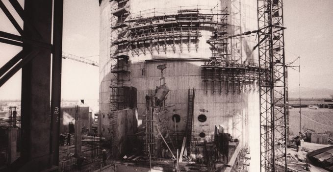 SFENorg's tweet photo. Zoom sur la centrale #nucléaire de #Fessenheim, des premières #fissions en 1977 à aujourd'hui. Réalisé avec l'aide du service documentaire de @EDFofficiel @EDFfessenheim 
➡️ https://t.co/GRJN1iTDkT https://t.co/nYmutvAj9K