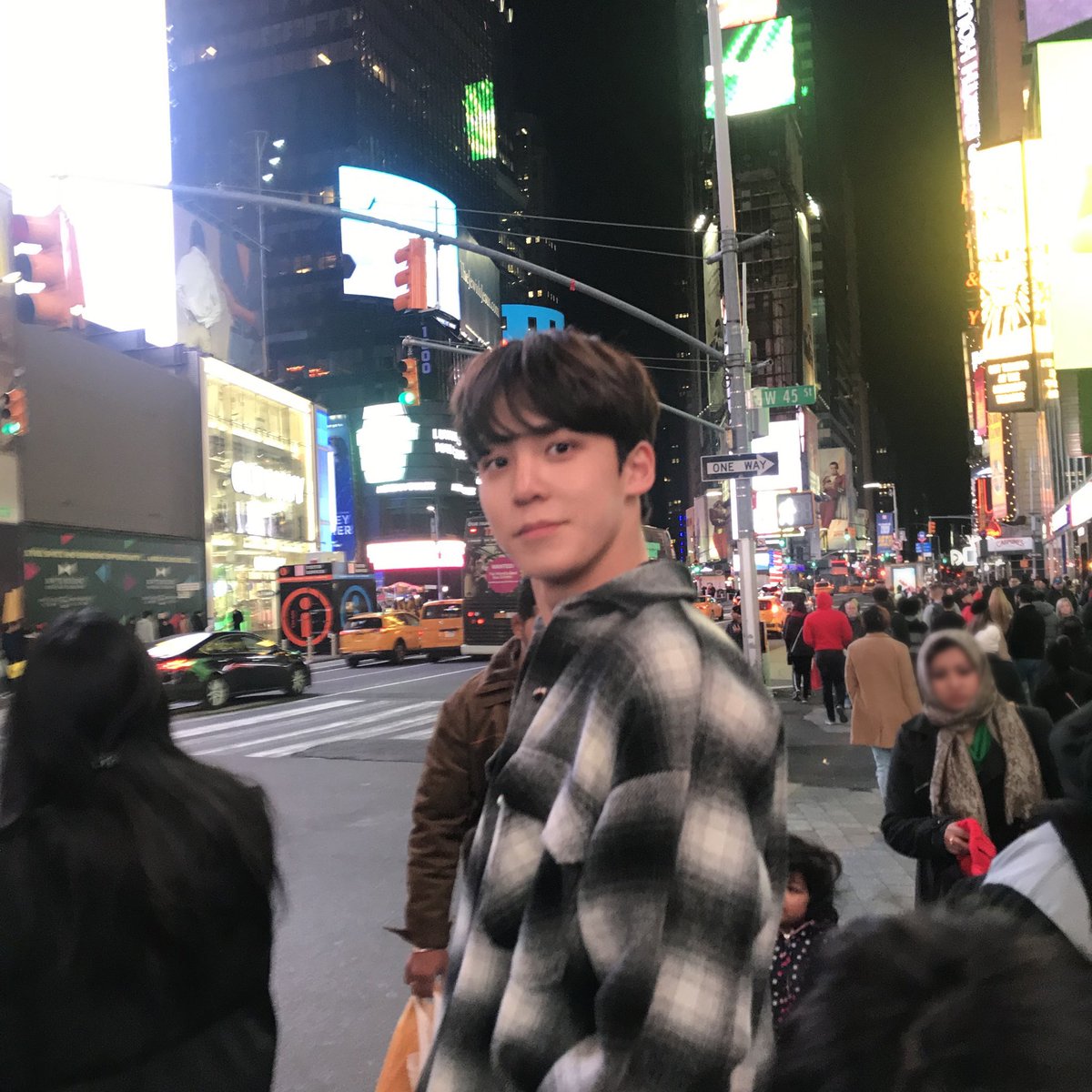 THIS DAY !! The pic on fancafe of this day is LEGENDARY
